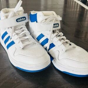 Adidas Men’s White and Blue Sneakers